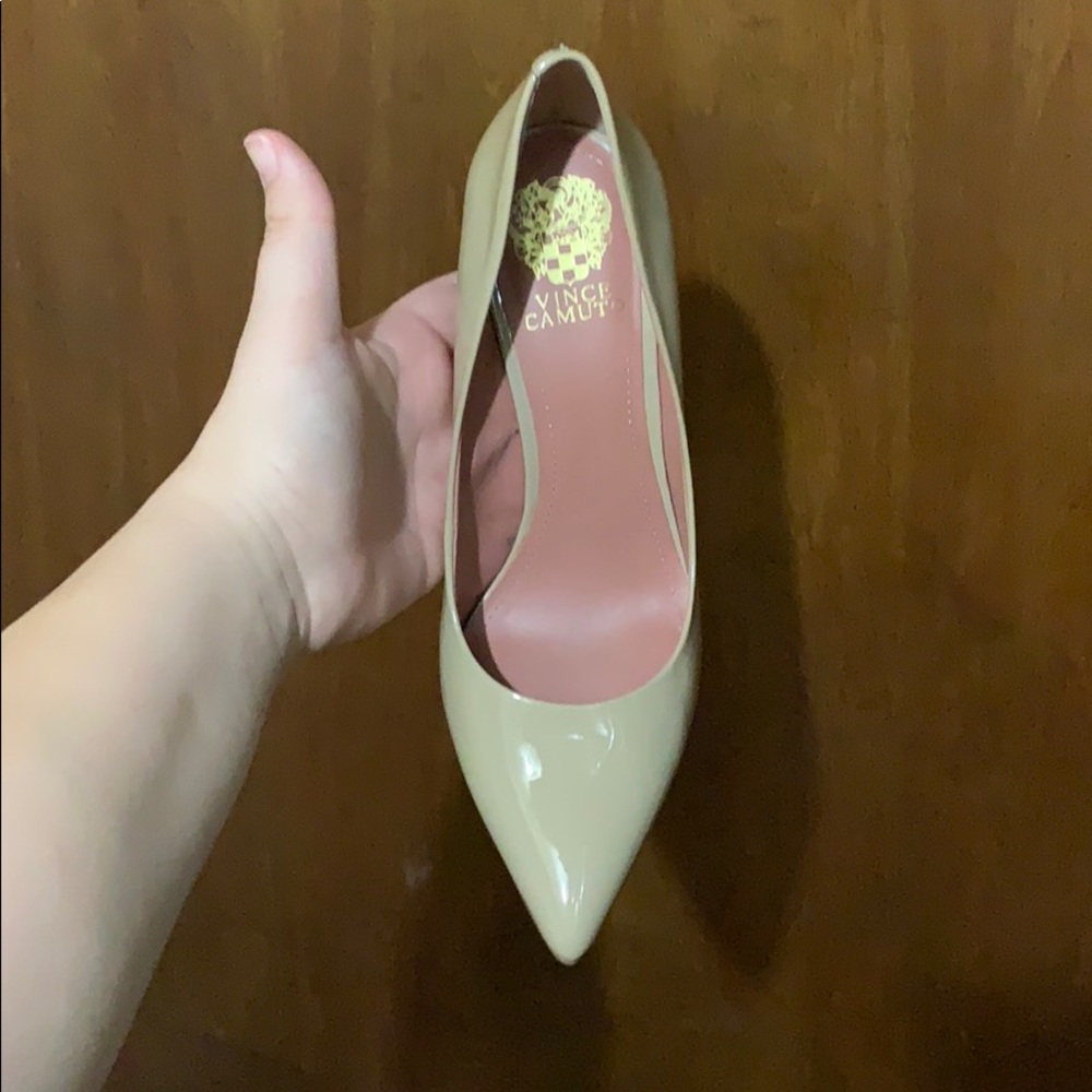 Heels - Picture 4 of 4